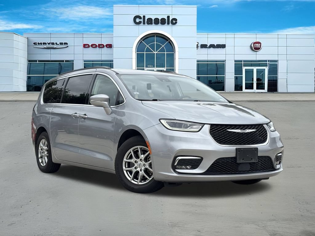 Used 2021 Chrysler Pacifica Touring w/ Cold Weather Group FWD video 1