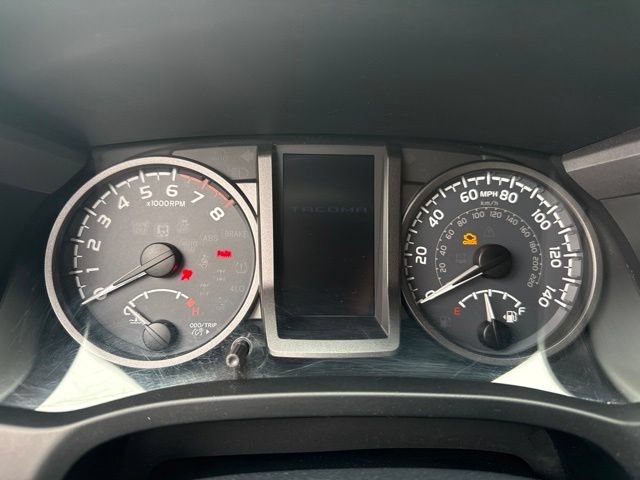 Used 2018 Toyota Tacoma TRD Sport AWD/4WD image 19