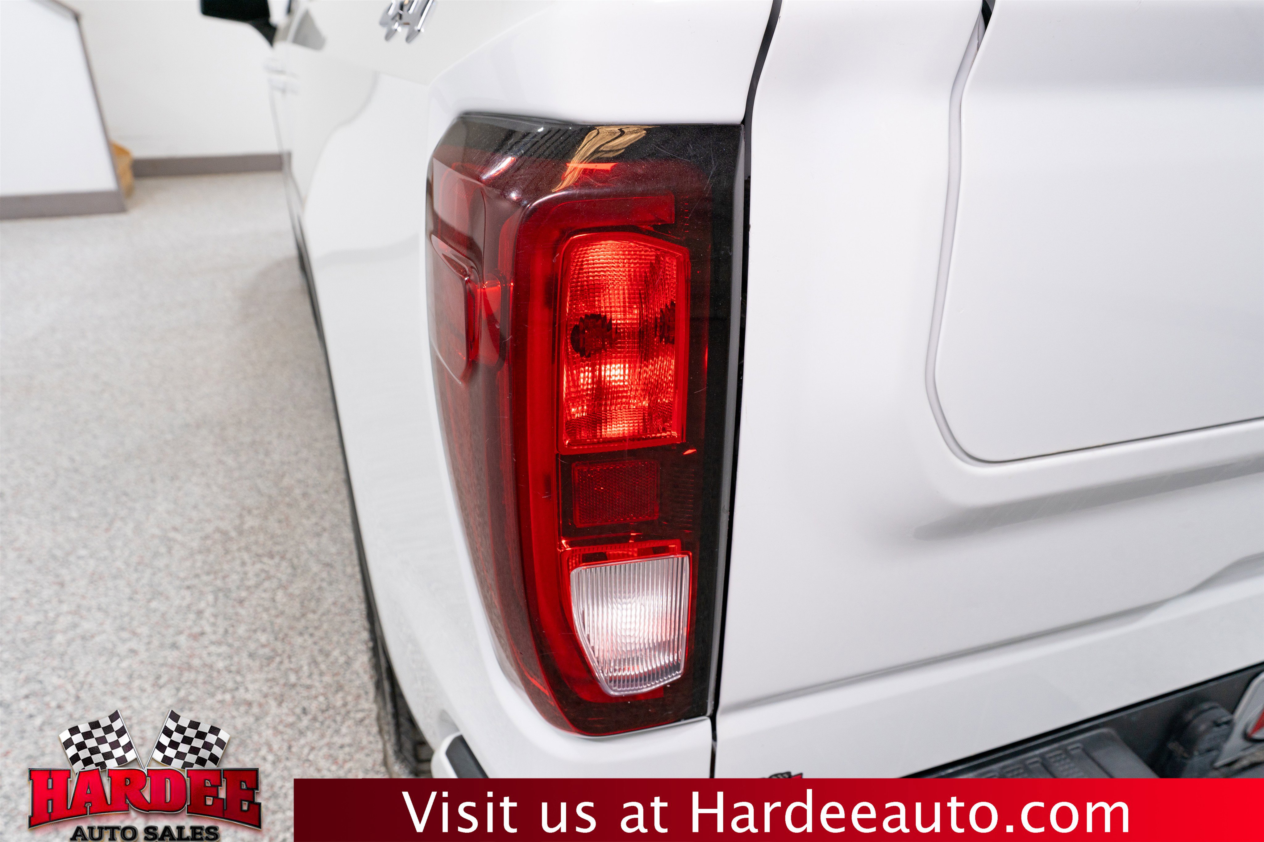 Used 2021 GMC Sierra 1500 Elevation AWD/4WD image 9