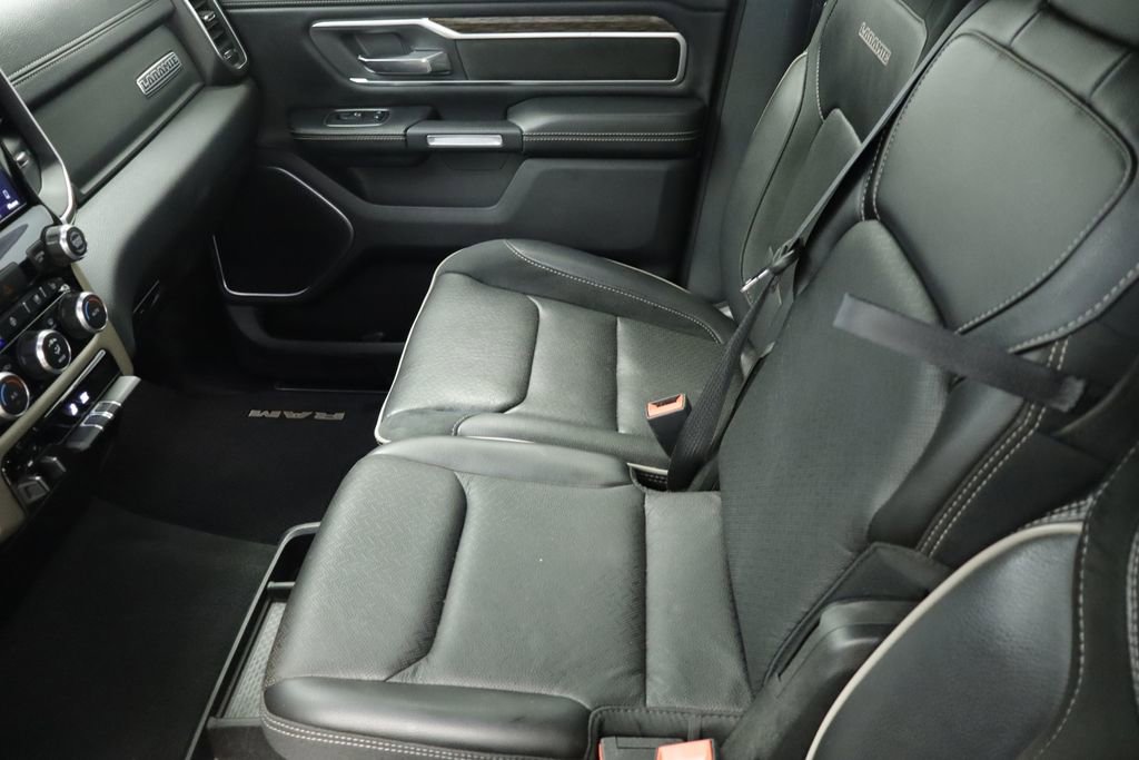 Used 2019 RAM 1500 Laramie AWD/4WD image 32