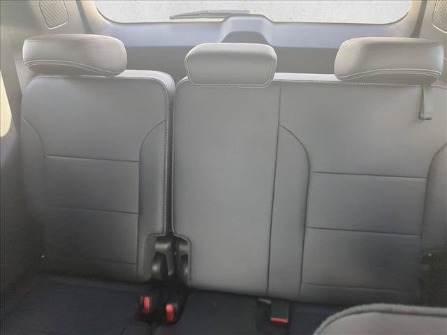 Used 2026 Chevrolet Traverse LT FWD image 18