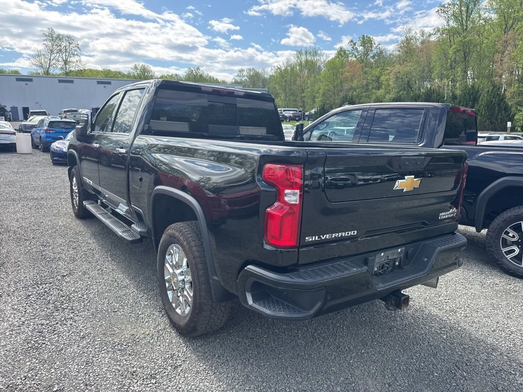 Used 2024 Chevrolet Silverado 2500 High Country w/ High Country Premium Package image 5