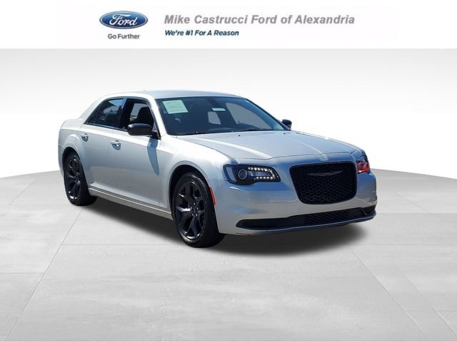 Used 2023 Chrysler 300 Touring w/ Sport Appearance Package RWD image 1