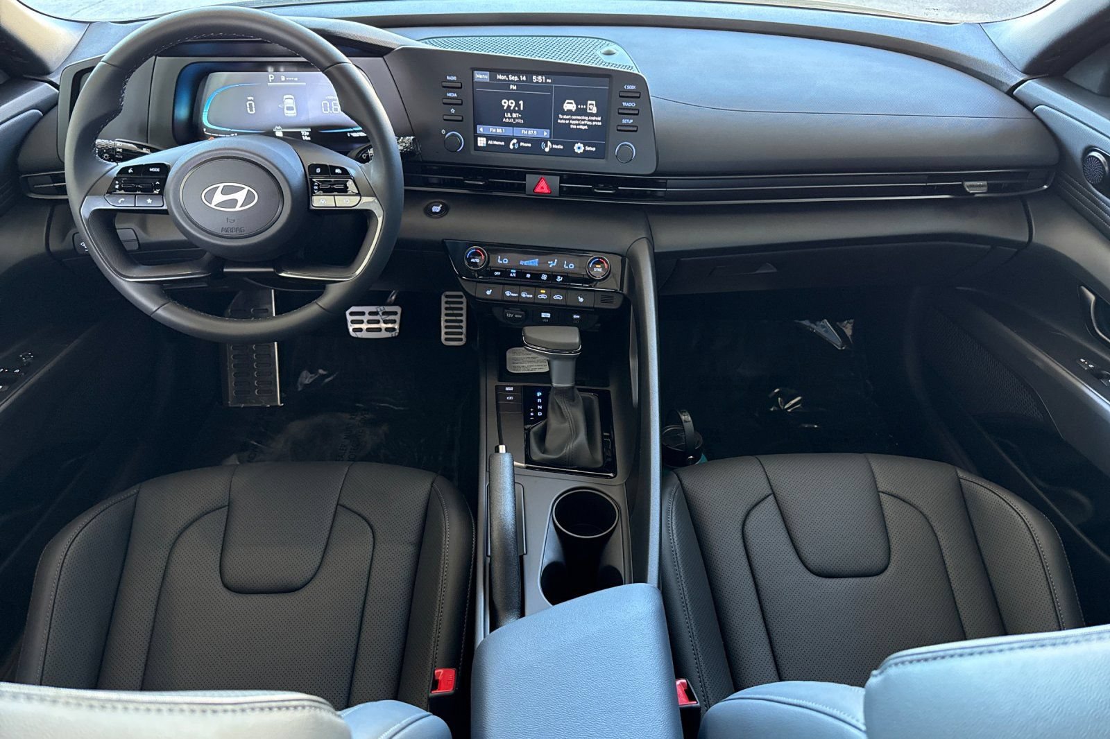 New 2026 Hyundai Elantra SEL Sport FWD image 12