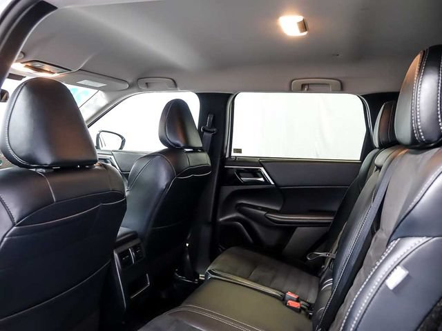 Used 2024 Mitsubishi Outlander SE AWD/4WD image 15