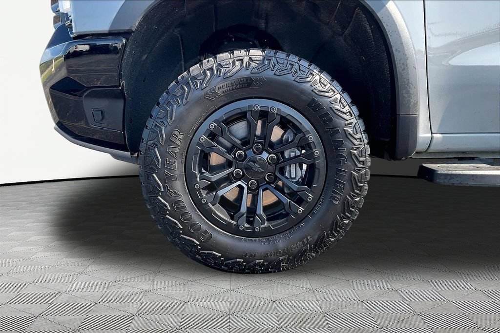 Used 2024 Chevrolet Silverado 1500 ZR2 w/ Technology Package AWD/4WD image 38