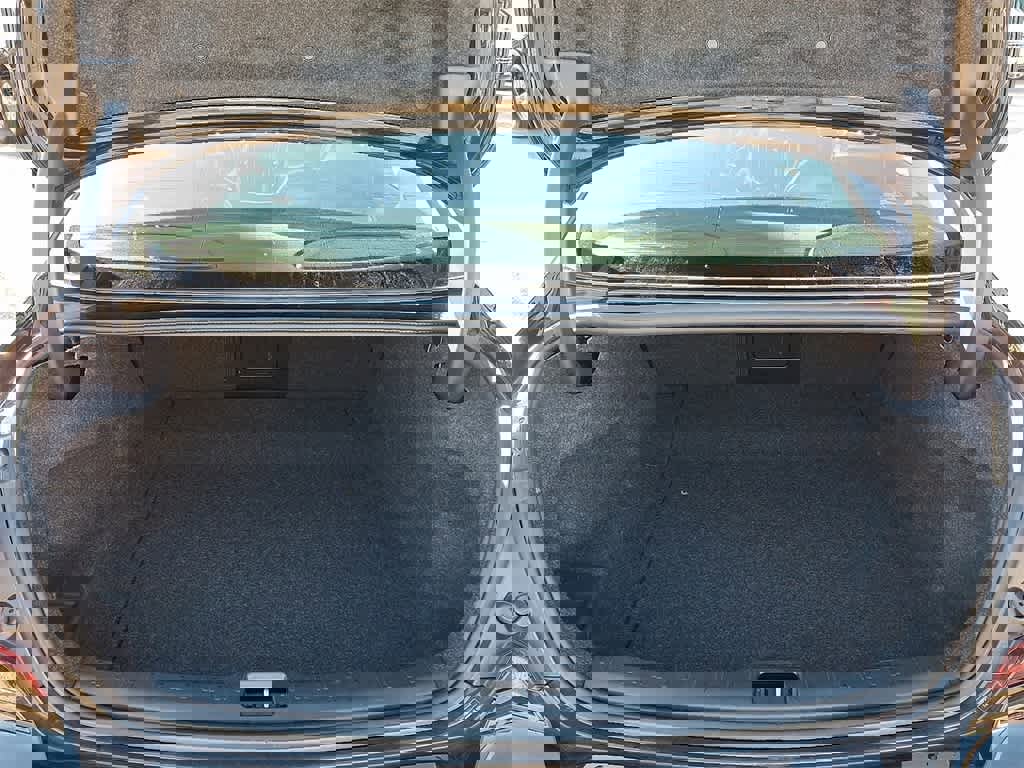 Used 2024 Volvo S60 B5 Core image 31