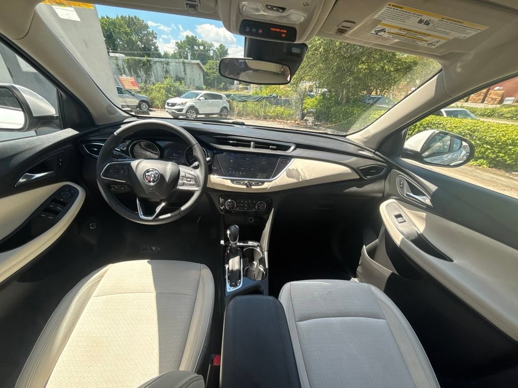 Used 2021 Buick Encore GX Select w/ Sport Touring Package FWD image 18