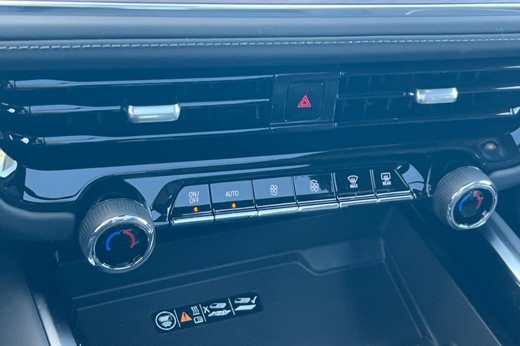 New 2026 Chevrolet Tahoe Z71 w/ Z71 Off-Road Package AWD/4WD image 19