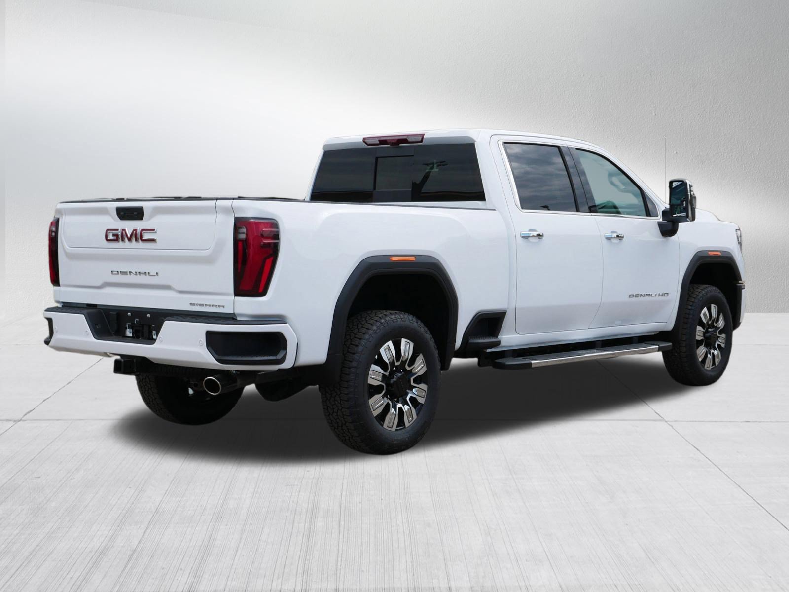 New 2026 GMC Sierra 3500 Denali w/ Denali Reserve Package AWD/4WD image 5