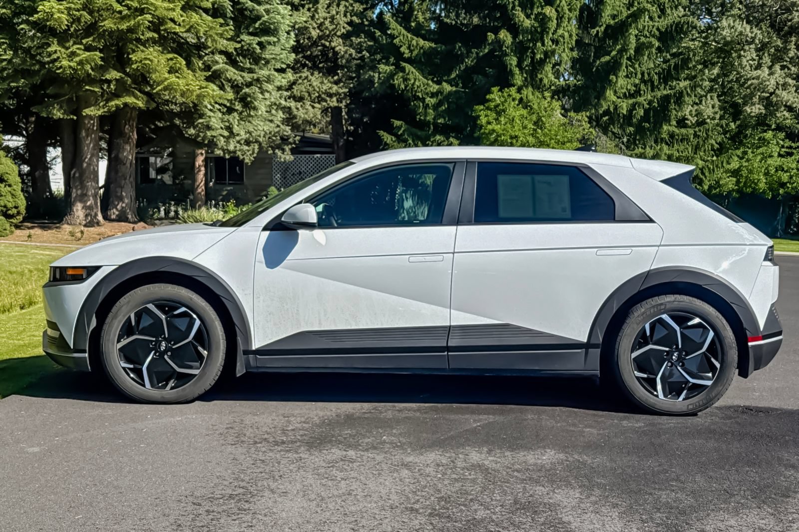 Certified 2024 Hyundai Ioniq 5 SE AWD/4WD image 8