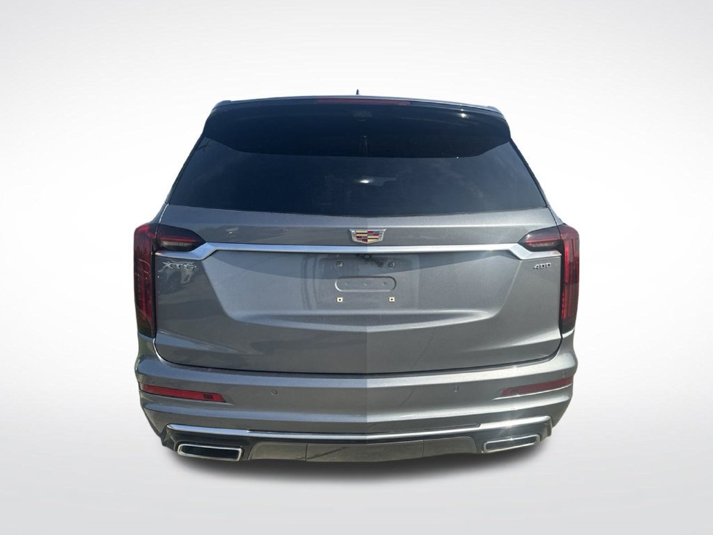 Used 2022 Cadillac XT6 Premium Luxury w/ Technology Package FWD image 8