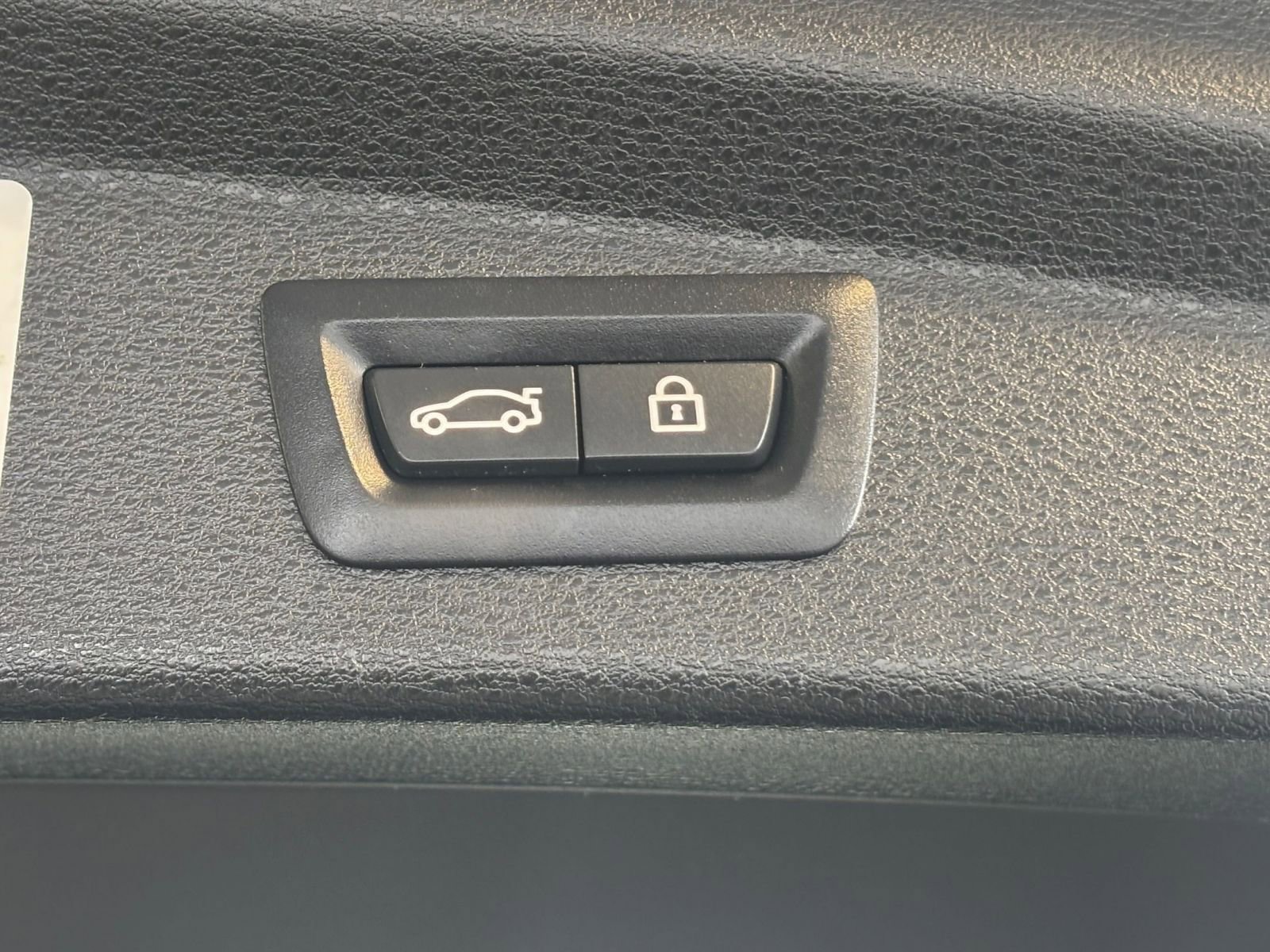 Used 2020 BMW X2 sDrive28i image 25