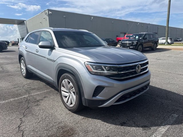 Used 2020 Volkswagen Atlas Cross Sport SE FWD image 3