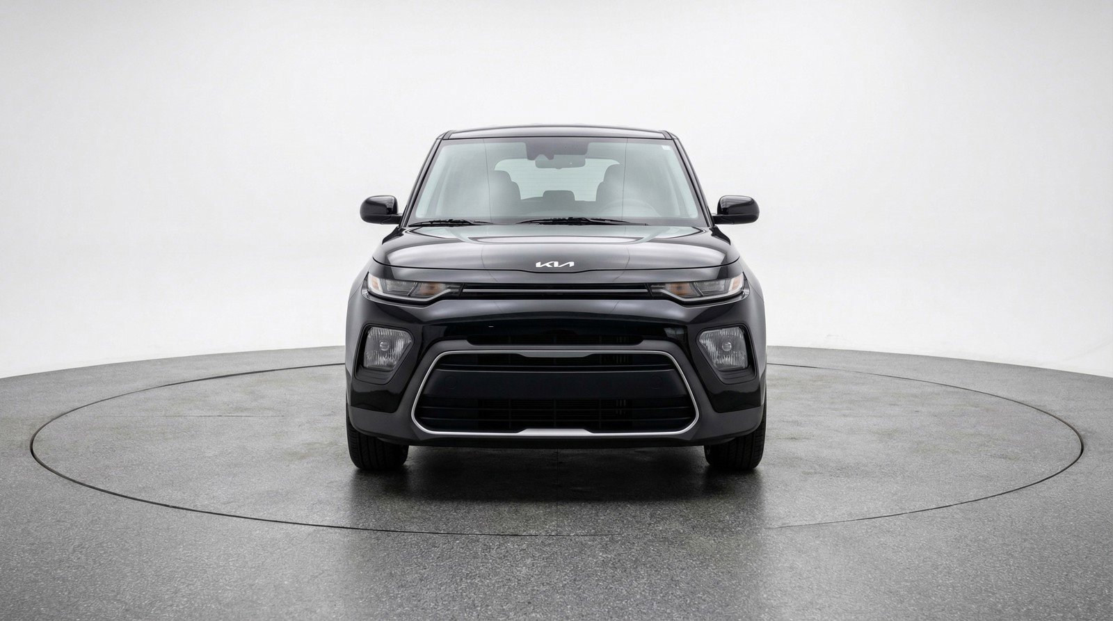 Used 2025 Kia Soul LX w/ LX Technology Package FWD image 2