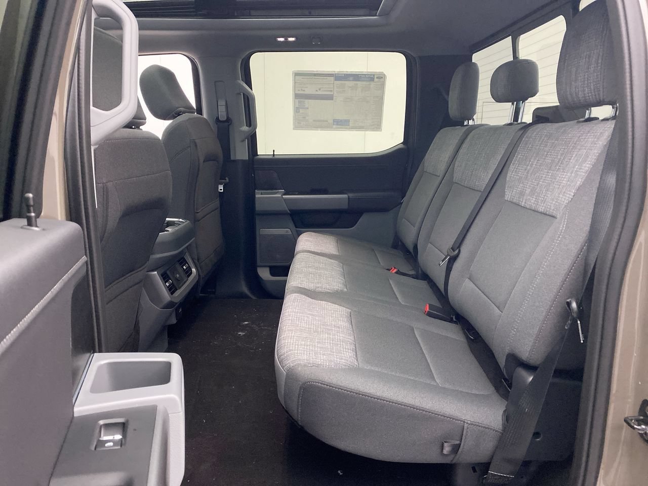 New 2026 Ford F350 XLT w/ XLT Premium Package AWD/4WD image 24