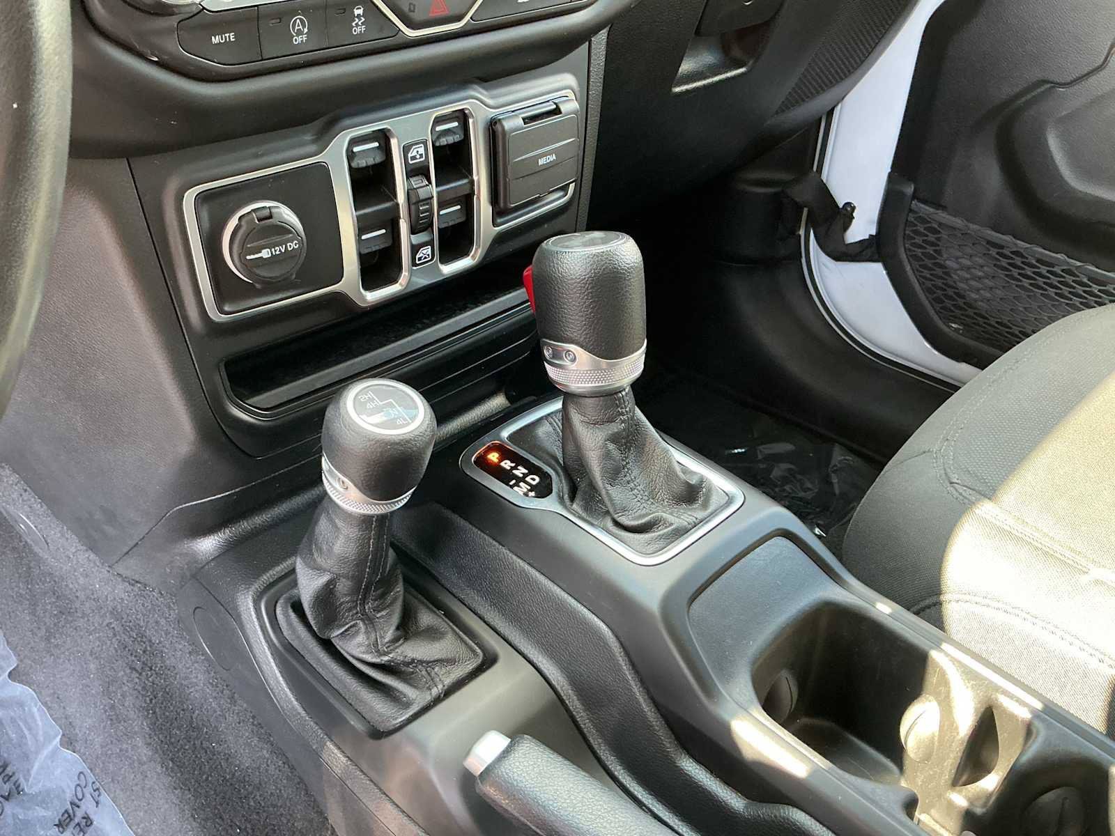 Used 2023 Jeep Wrangler Unlimited Sport AWD/4WD image 21