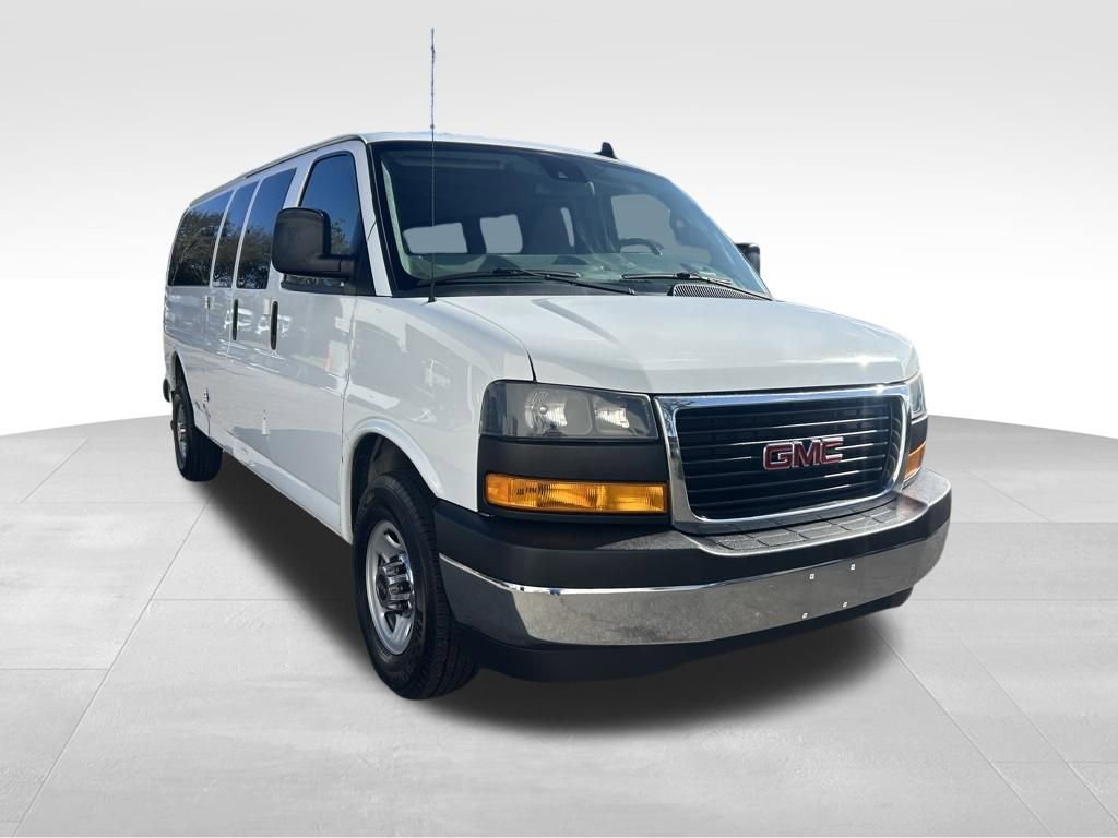 Used 2020 GMC Savana 3500 LT w/ LT Preferred Equipment Group RWD image 2
