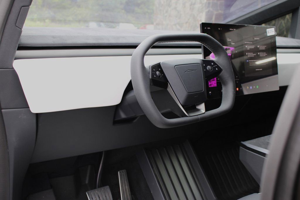 Used 2024 Tesla Cybertruck Cyberbeast image 18