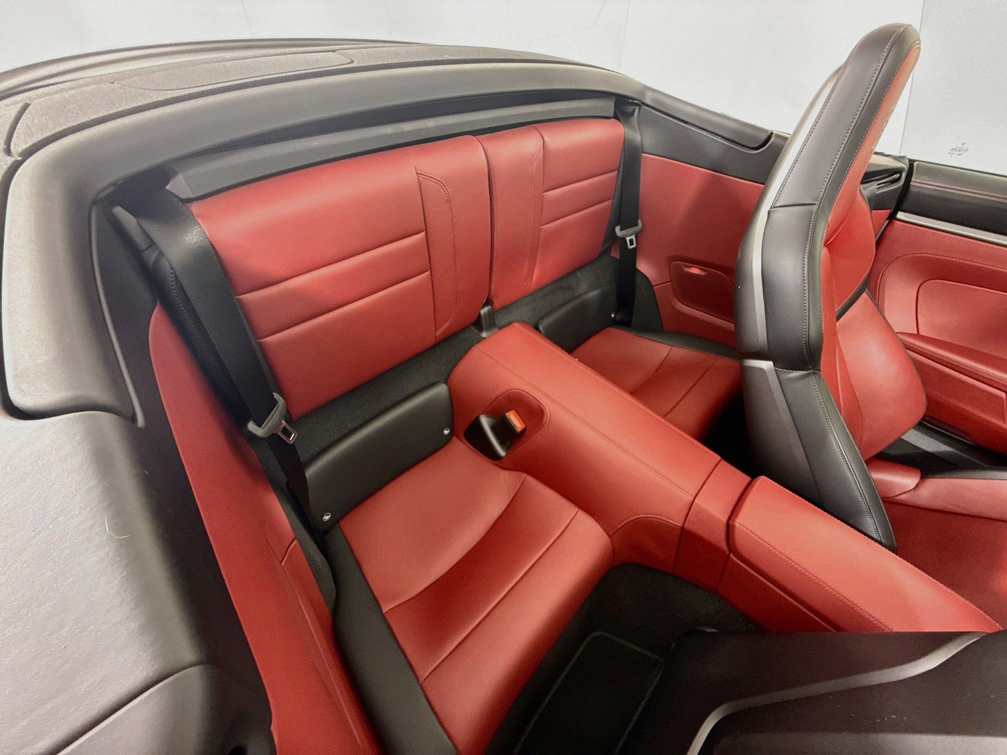 Certified 2025 Porsche 911 Carrera RWD image 25