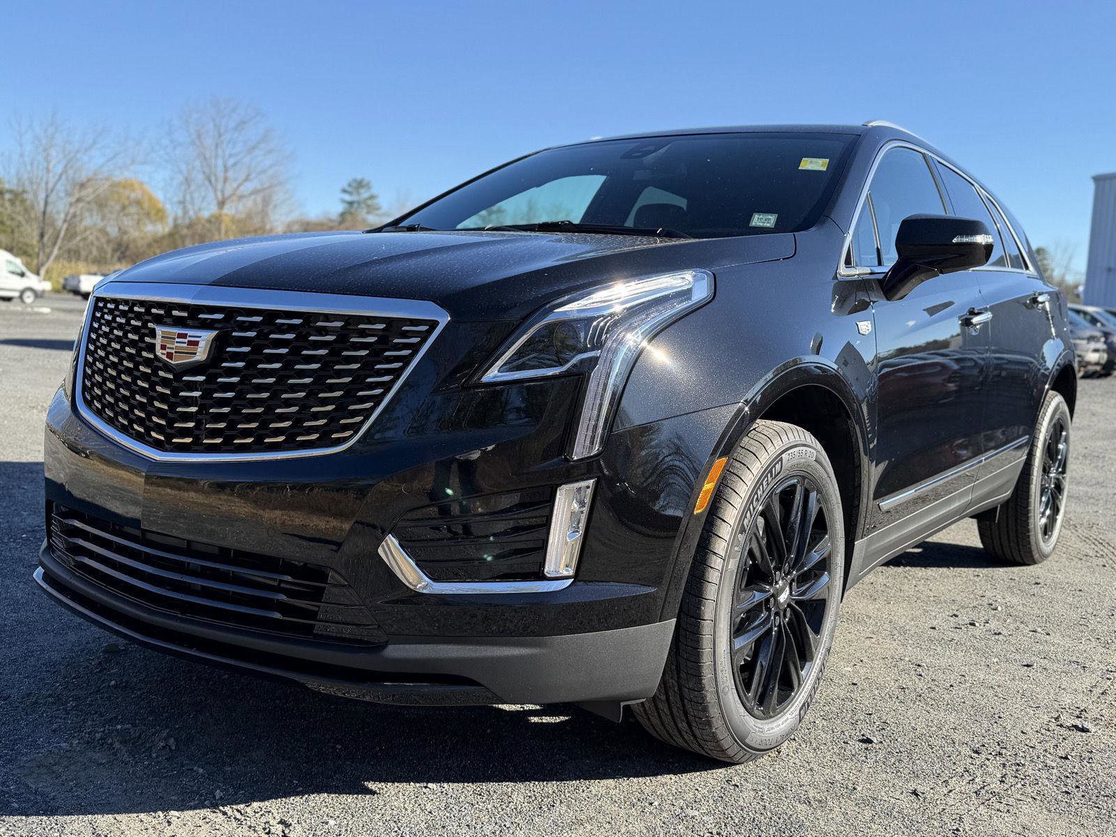 New 2025 Cadillac XT5 Luxury image 8