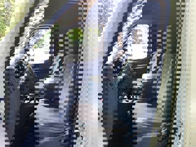 Used 2019 Nissan NV 2500 SV image 12