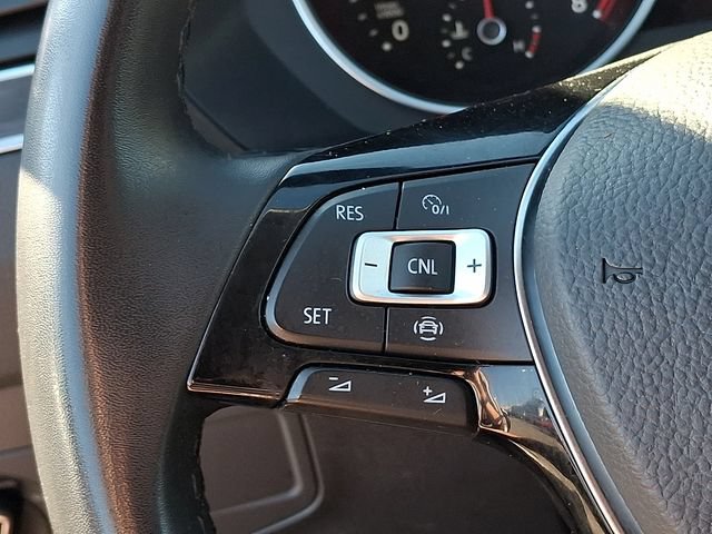 Used 2020 Volkswagen Tiguan SE AWD/4WD image 21