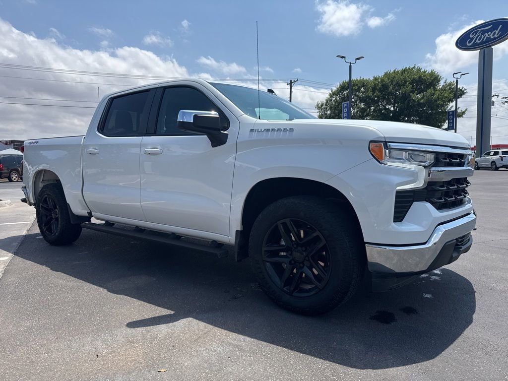 Used 2024 Chevrolet Silverado 1500 LT w/ Convenience Package II AWD/4WD image 7