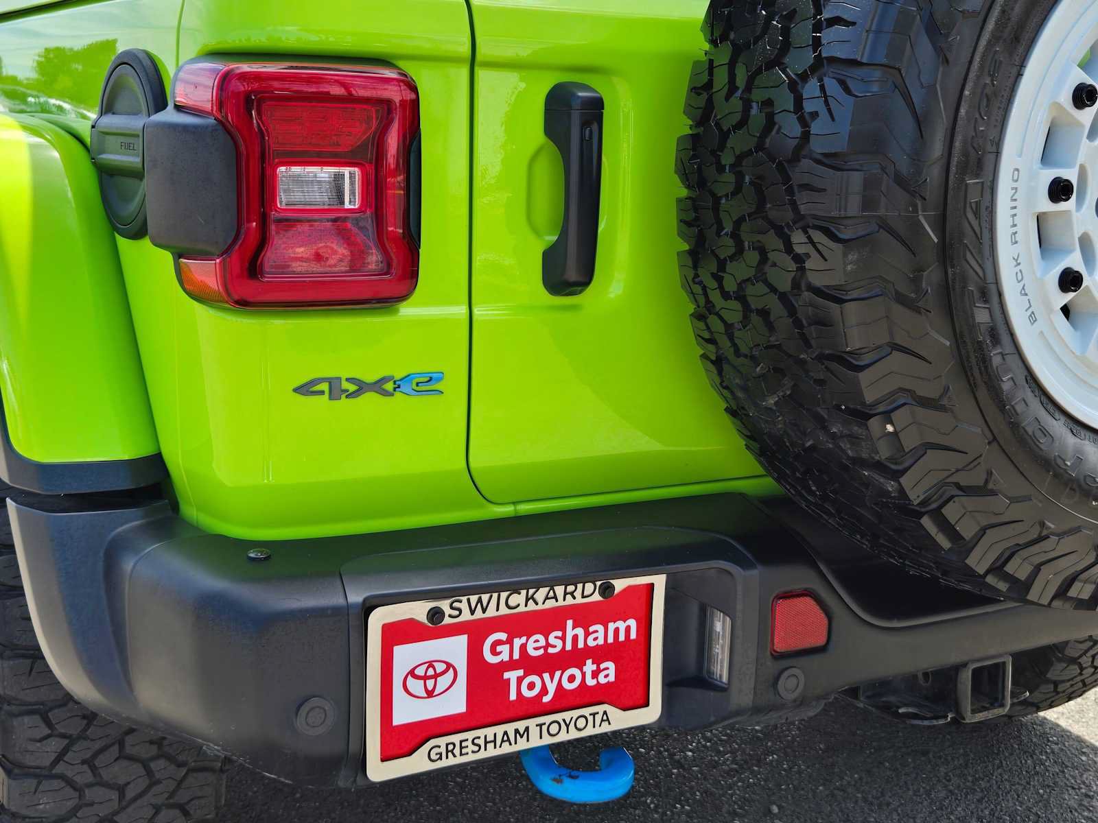 Used 2021 Jeep Wrangler Unlimited Rubicon 4xe w/ Cold Weather Group AWD/4WD image 16