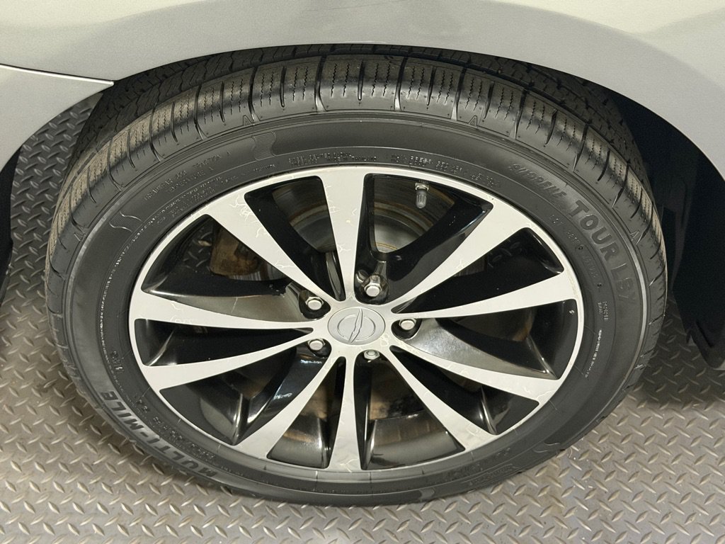 Used 2011 Chrysler 200 S FWD image 17