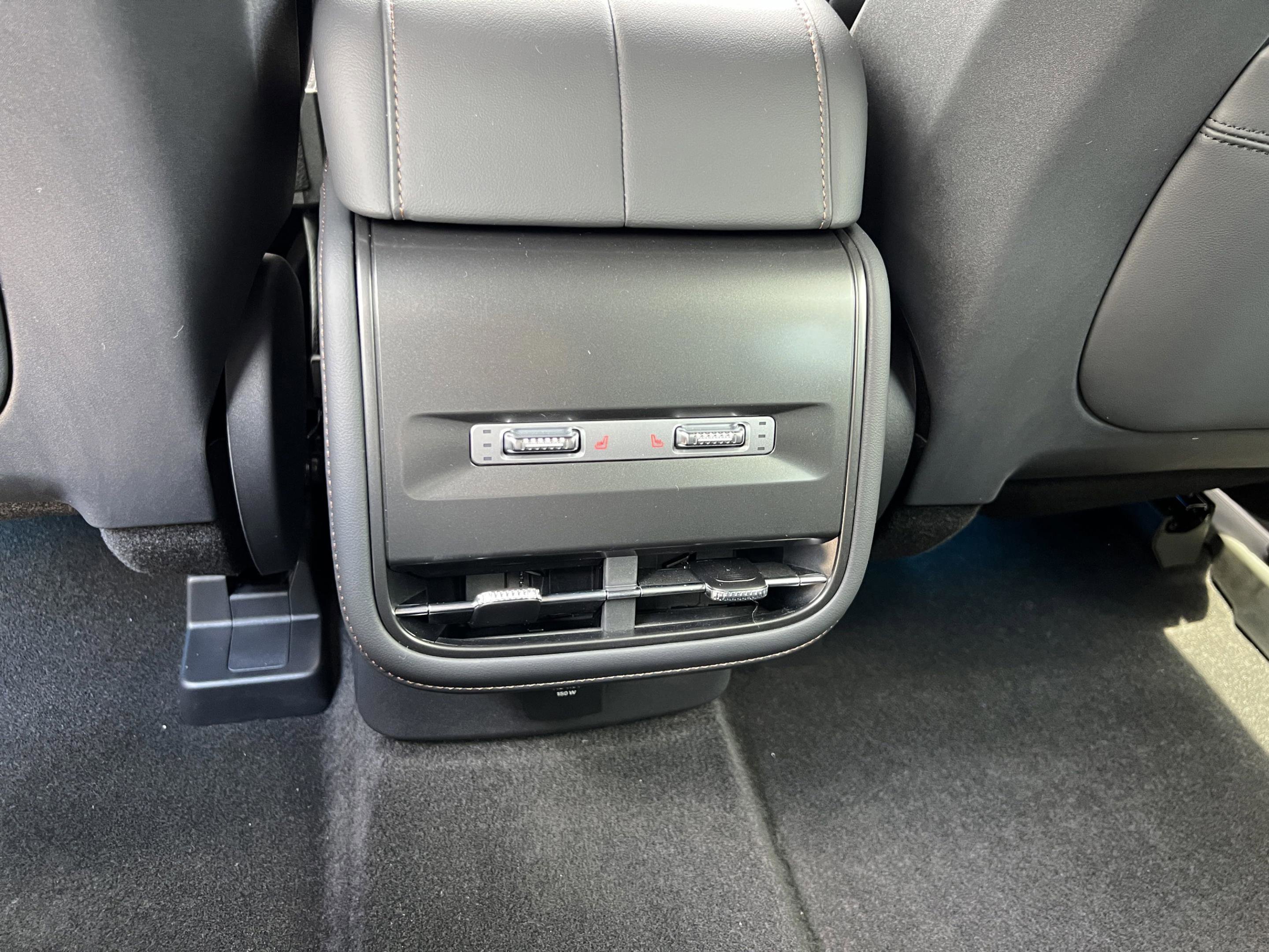 New 2025 Lincoln Nautilus Reserve w/ Jet Appearance Package image 28