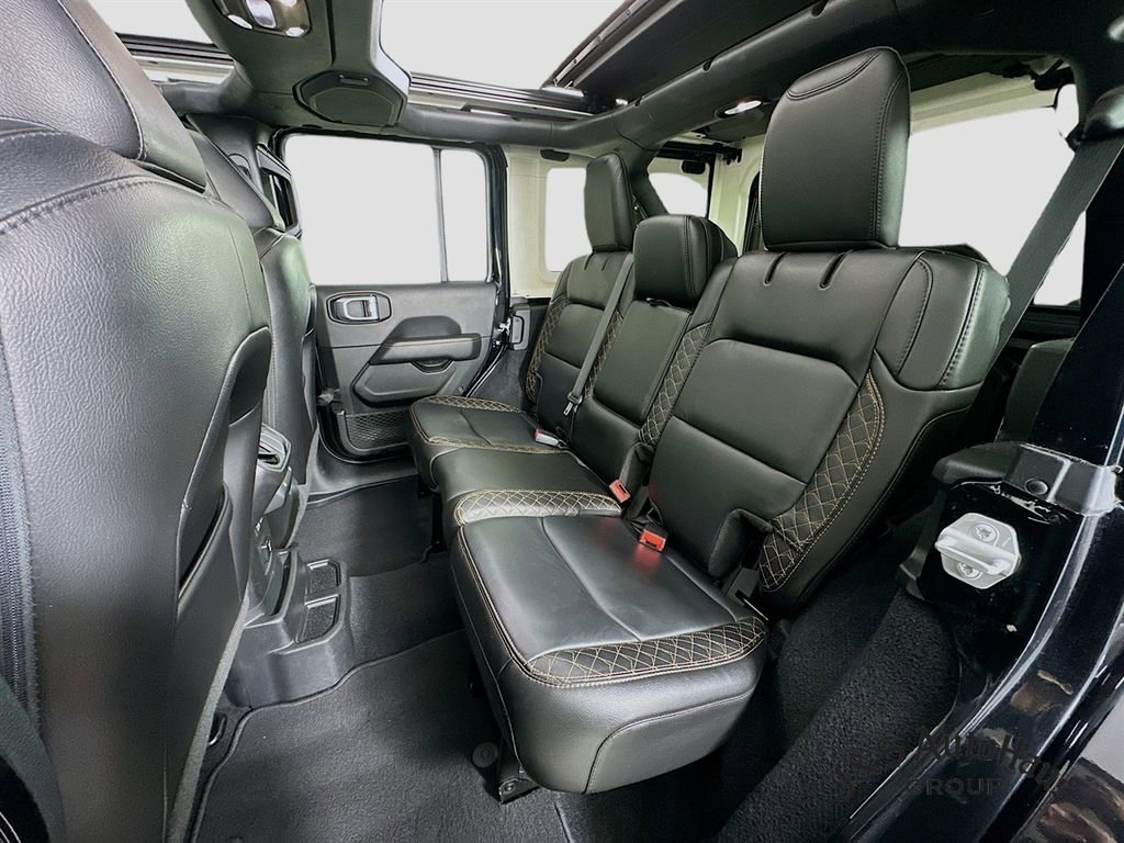 Used 2020 Jeep Wrangler Unlimited Sahara image 27