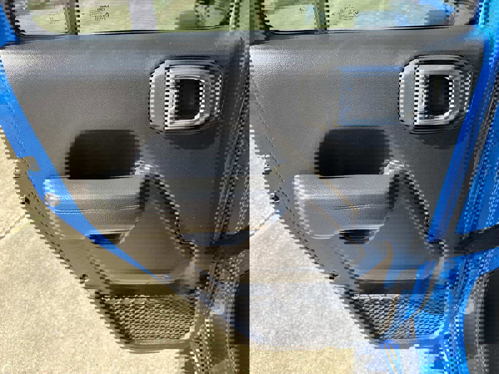 Used 2025 Jeep Wrangler Sport image 28