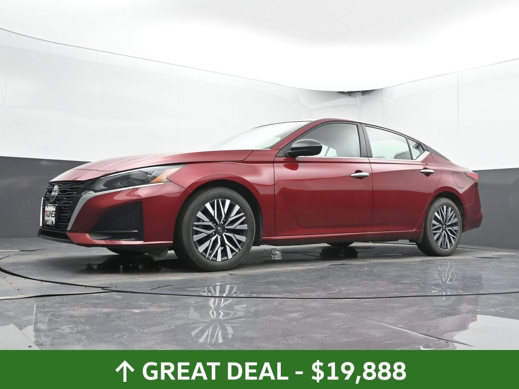 Used 2025 Nissan Altima 2.5 SV FWD image 49