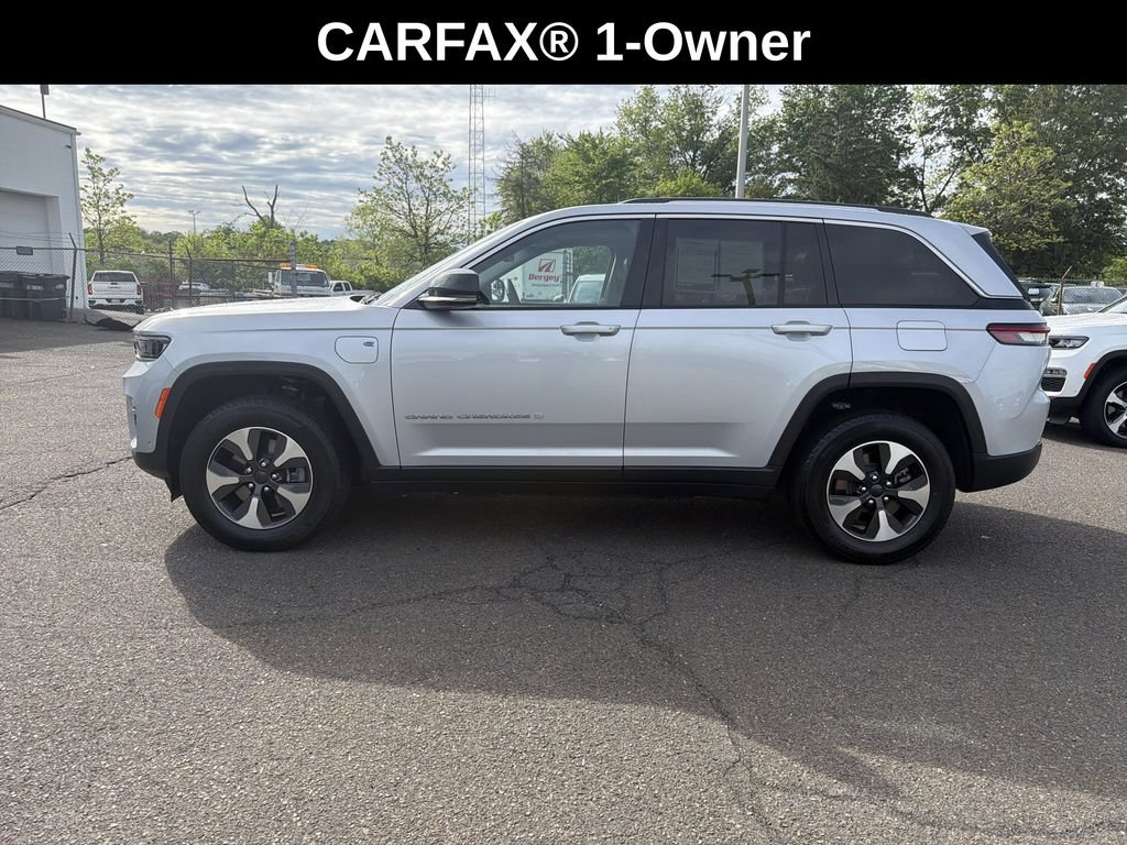 Used 2022 Jeep Grand Cherokee Limited 4xe w/ Luxury Tech Group II AWD/4WD image 2