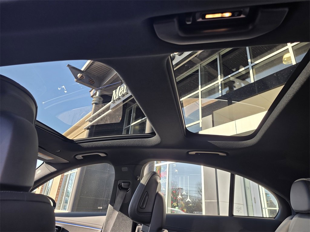 Certified 2025 Mercedes-Benz E 53 AMG e 4MATIC Sedan image 21
