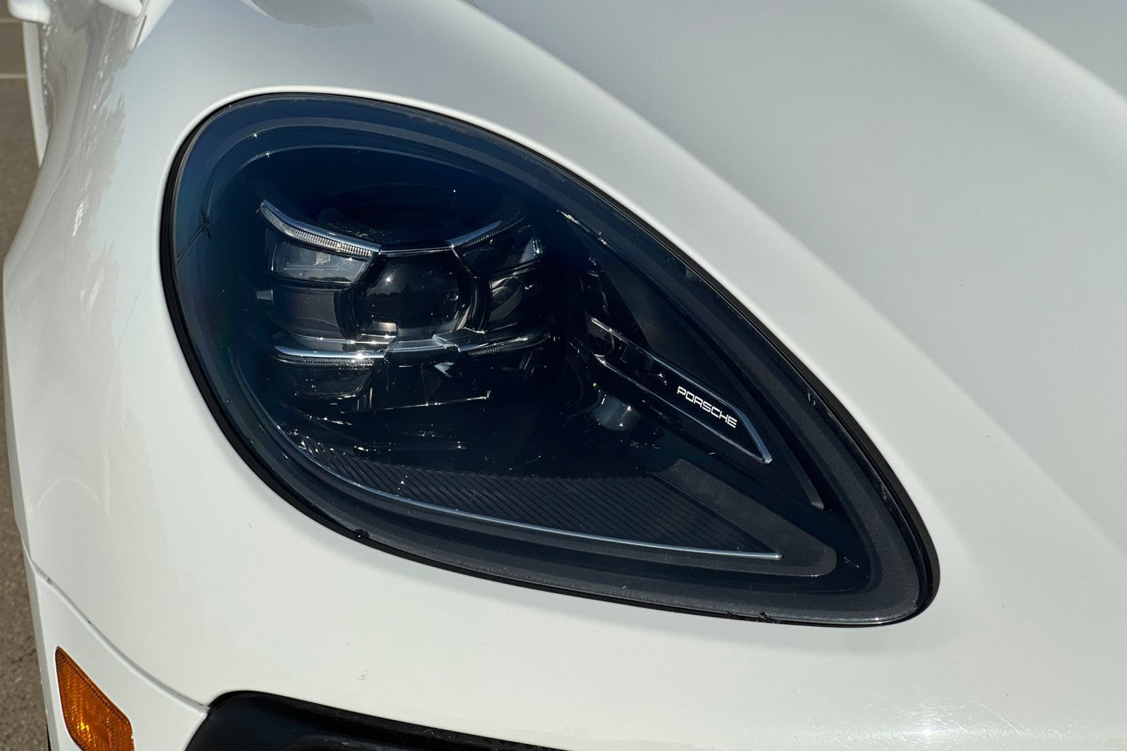 Used 2024 Porsche Macan AWD/4WD image 44