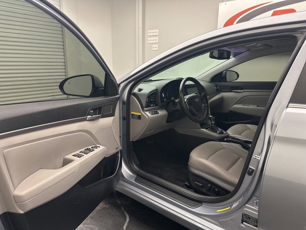Used 2017 Hyundai Elantra Limited w/ Limited Tech Package 04 image 5