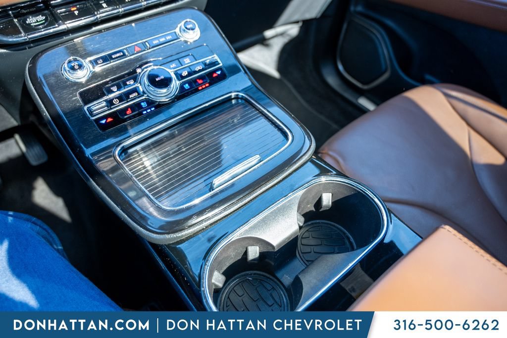 Used 2023 Lincoln Nautilus Reserve AWD/4WD image 16