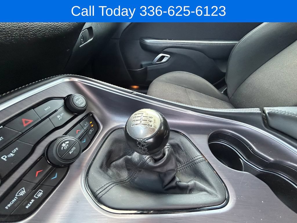 Used 2016 Dodge Challenger R/T RWD image 22