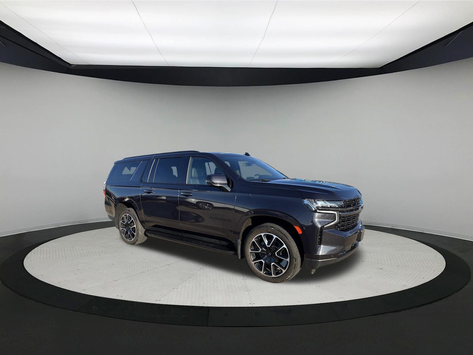Used 2022 Chevrolet Suburban RST w/ Luxury Package AWD/4WD image 1