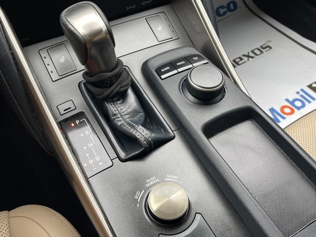 Used 2018 Lexus IS 300 AWD image 12