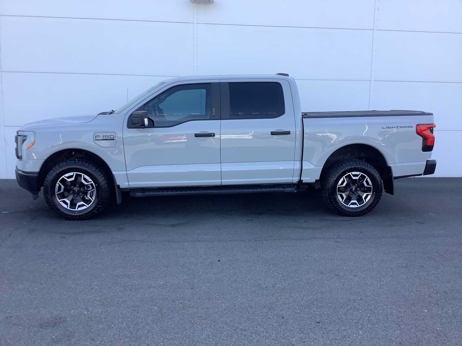 Used 2023 Ford F150 Lightning Pro w/ Tow Technology Package AWD/4WD image 2