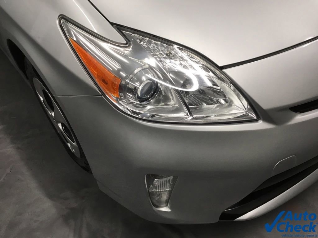 Used 2015 Toyota Prius Three w/ Solar Roof Package image 18