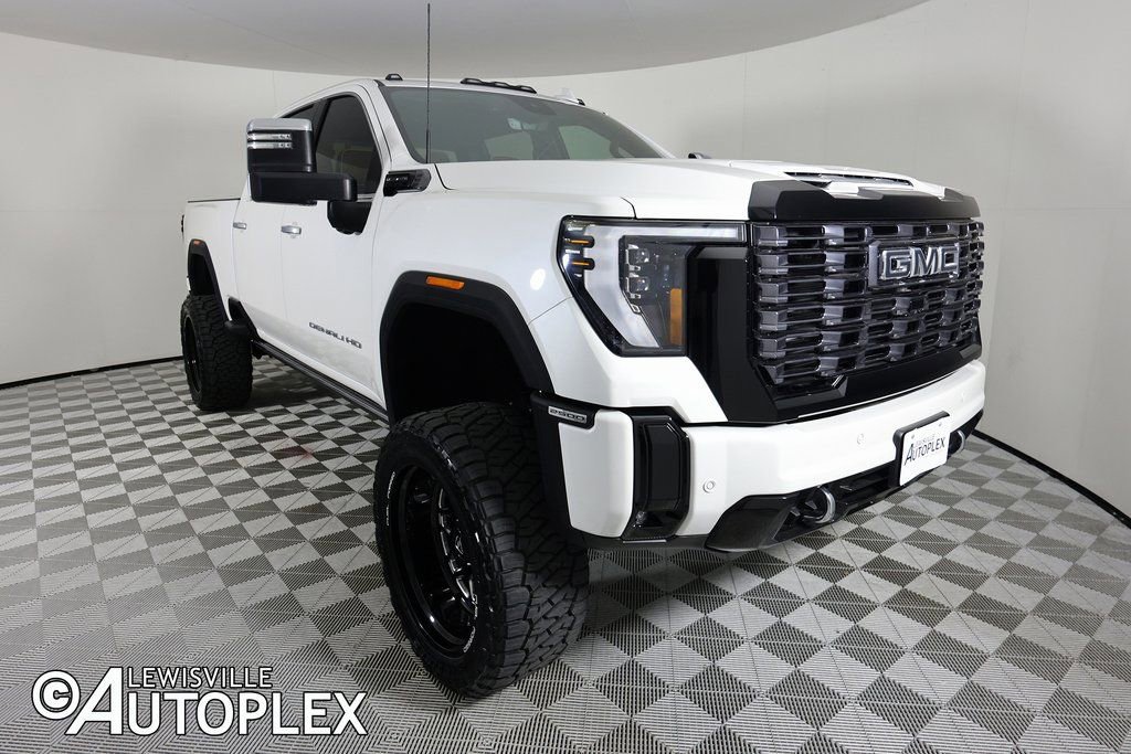Used 2025 GMC Sierra 2500 Denali Ultimate AWD/4WD image 3