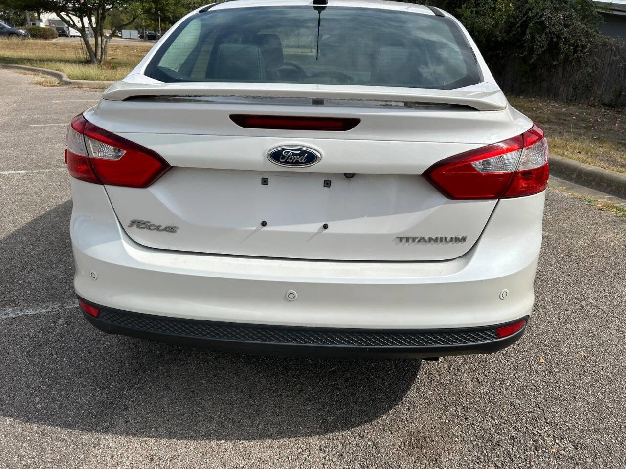 Used 2012 Ford Focus Titanium image 5