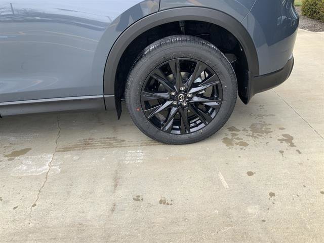 New 2025 MAZDA CX-5 Carbon Edition image 4