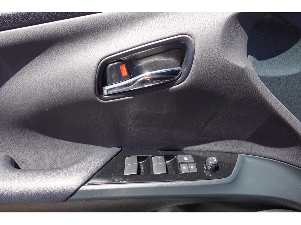Certified 2022 Toyota Prius LE FWD image 12