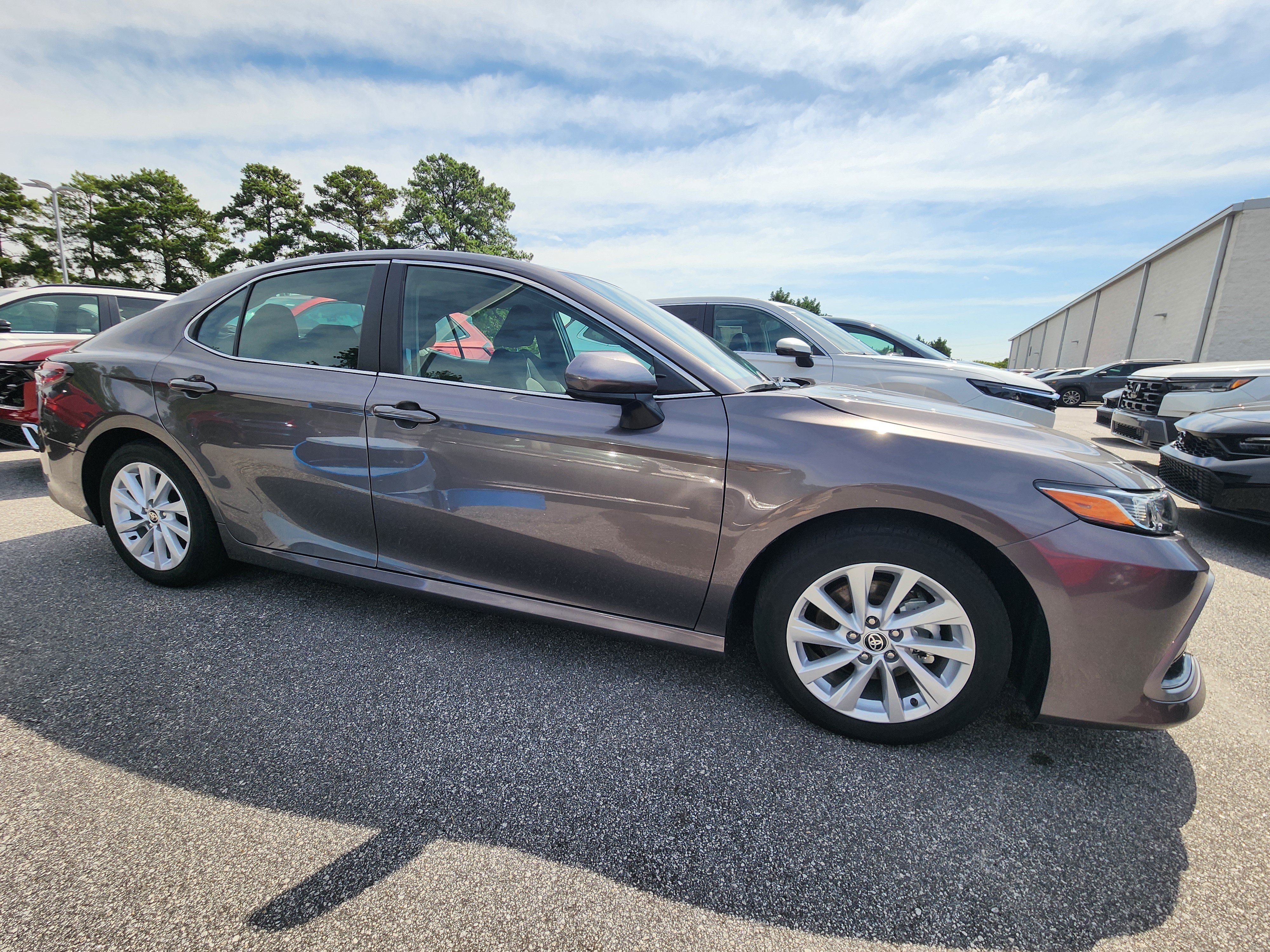 Used 2024 Toyota Camry LE FWD image 3