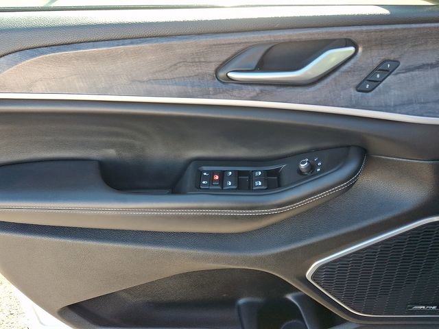 Used 2024 Jeep Grand Cherokee Limited 4xe image 12